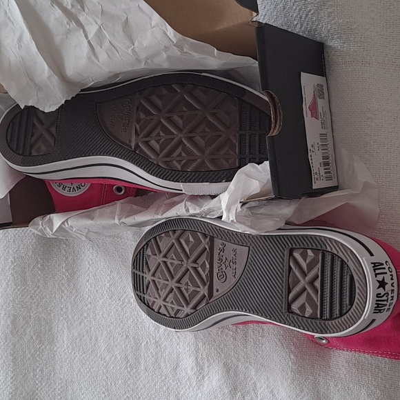 Sneakers - Picture 3 of 5